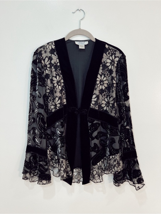 Vintage Jackets & Blazers - Vintage 100% Silk Lacy Floral and Paisley Komono Jacket with Bell Sleeves